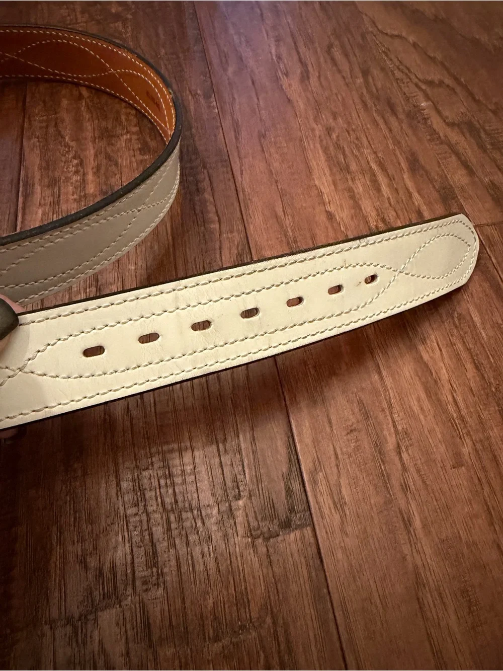 Vintage Genuine Leather Hand Finished White K-Mart Unisex 42-44 Belt